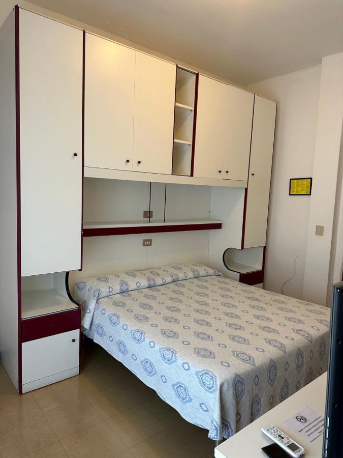 Hotel Reno Лидо ди Йезоло Екстериор снимка