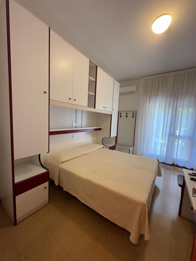 Hotel Reno Лидо ди Йезоло Екстериор снимка