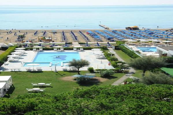 Hotel Reno Лидо ди Йезоло Екстериор снимка